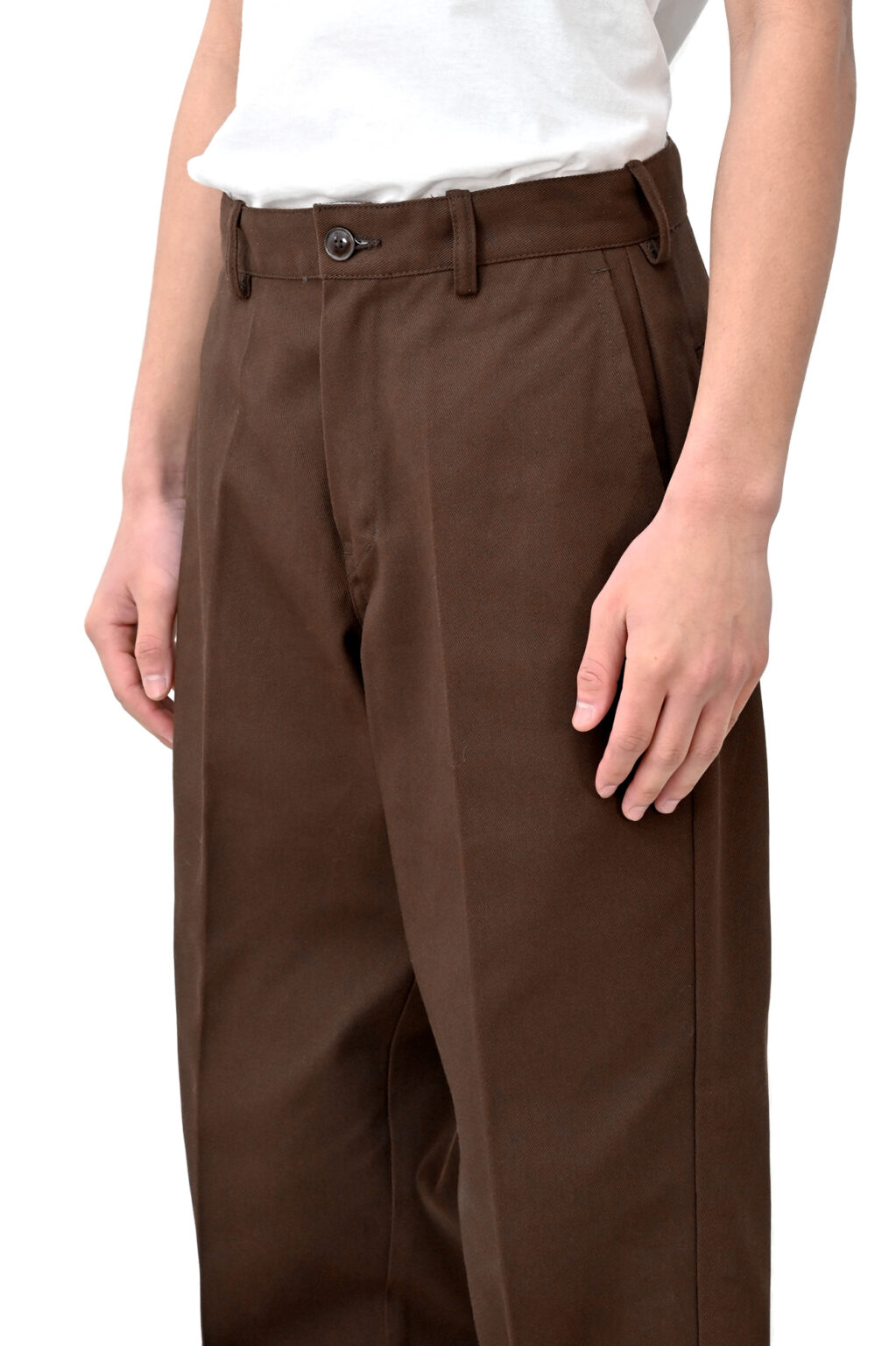 BROWN_2000px_front_up